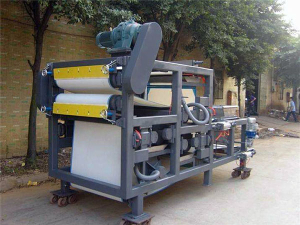 皮革廠(chǎng)污泥脫水帶式壓濾機(jī)