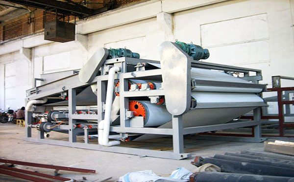 帶式壓濾機(jī)工